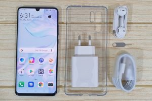 Huawei P30 Pro package contents